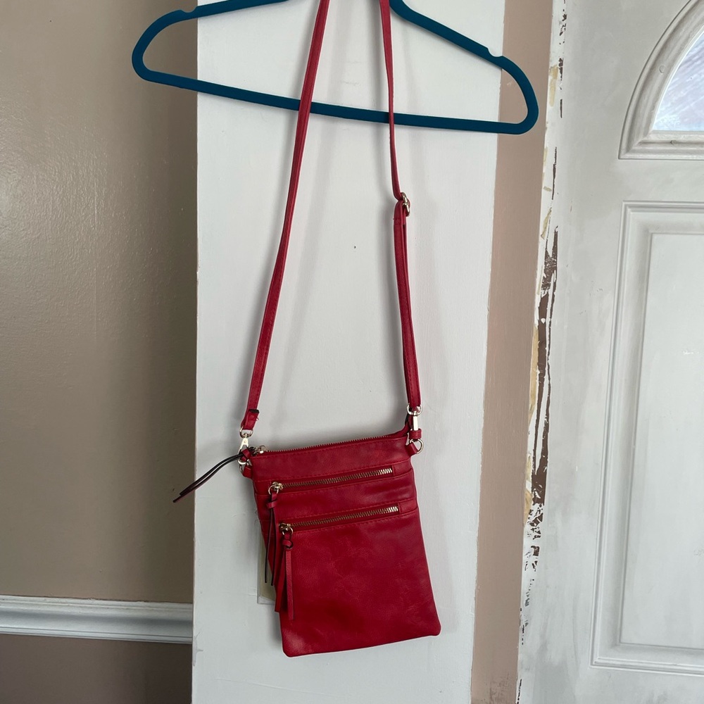 Red Crossbody Bag (unbranded)good used condition